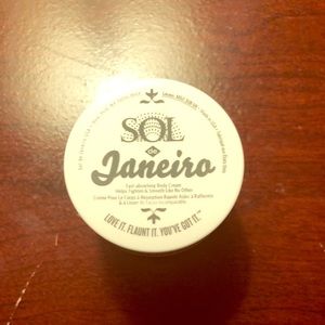 SOFT AND SILKY BODY AND BUM BUM ILLUMINATOR BUTTER